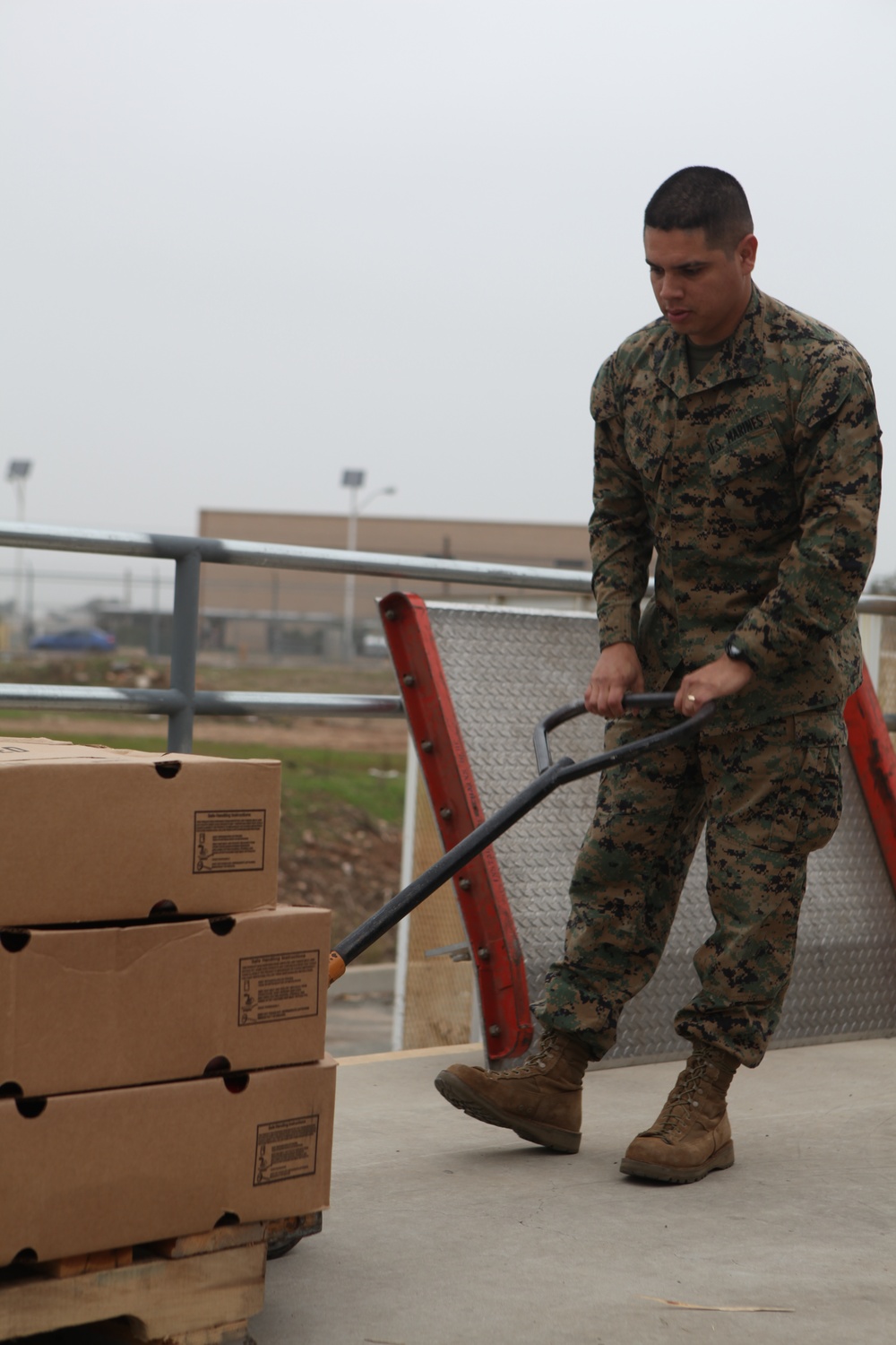 Food locker feeds Marines, sailors Thanksgiving meals