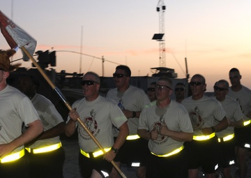 Weapons at the Thanksgiving dinner - how the Army celebrates at war