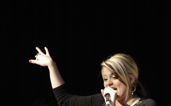 Country music comes to Cherry Point