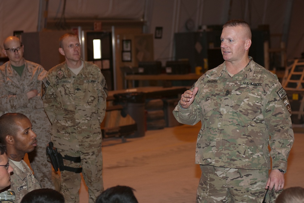 IJC command group visits troops Thanksgiving Day