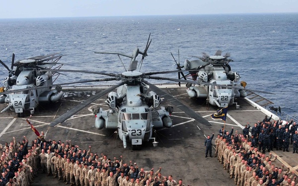 USS Mesa Verde in the Gulf of Aden