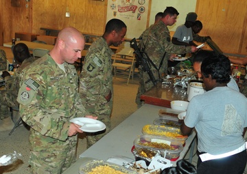 Deployed soldiers cook up holiday happiness in Afghanistan