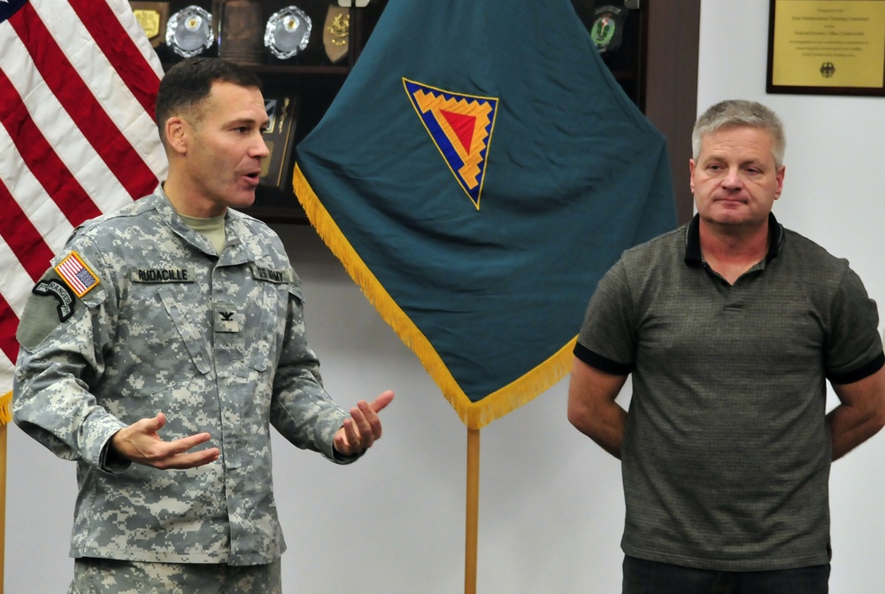 JMTC civilian receives award for heroism