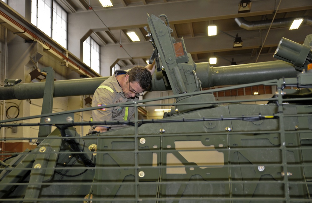 General Dynamics inspect Stryker capability