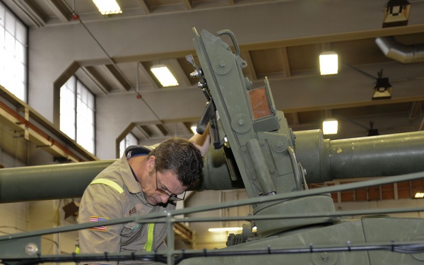 General Dynamics inspect Stryker capability