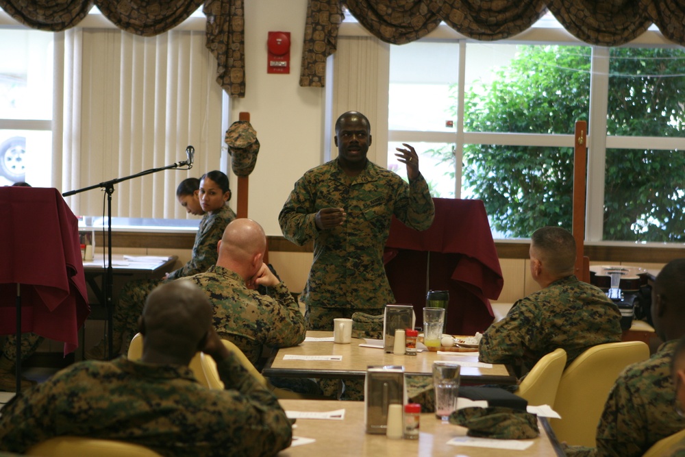 Marines, sailors gather to show gratitude