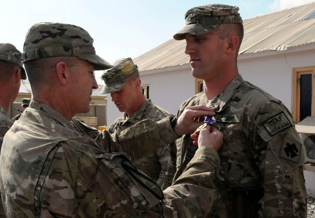 Allyn visits troops for Thanksgiving