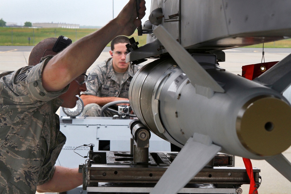 Load crew competition going strong after 30 years