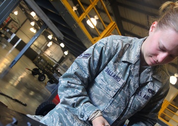 177th airmen at work