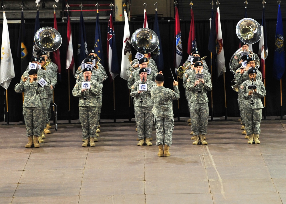 4th Airborne Bridage Combat Team, 25th Infantry Division deployment ceremony