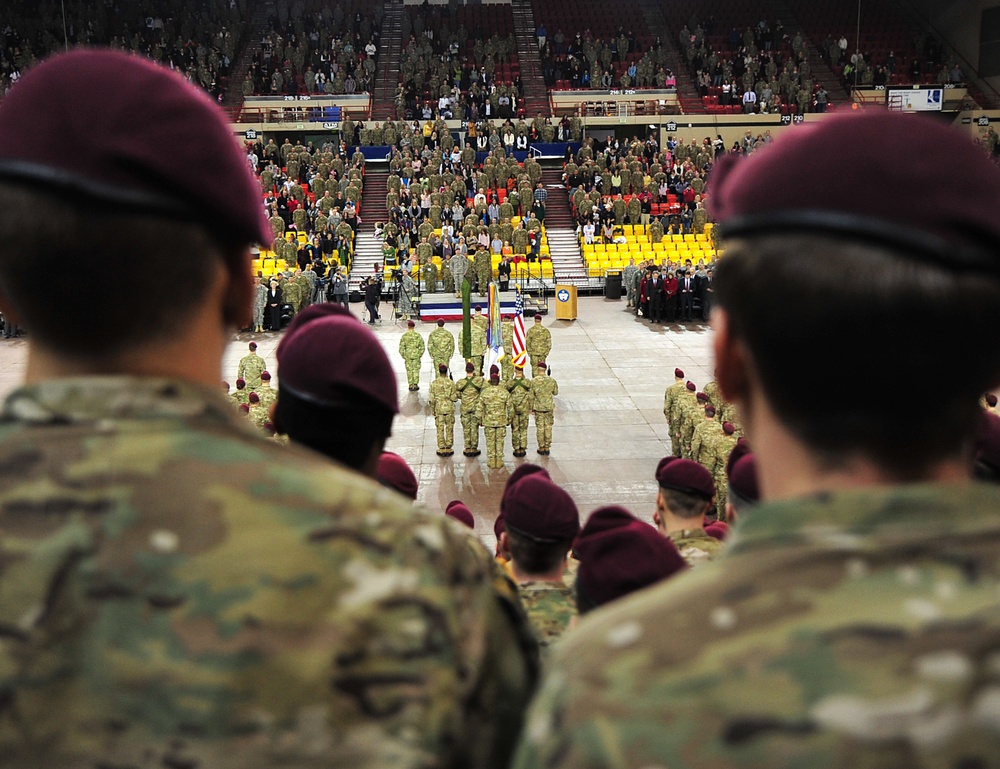 4th Airborne Bridage Combat Team, 25th Infantry Division deployment ceremony