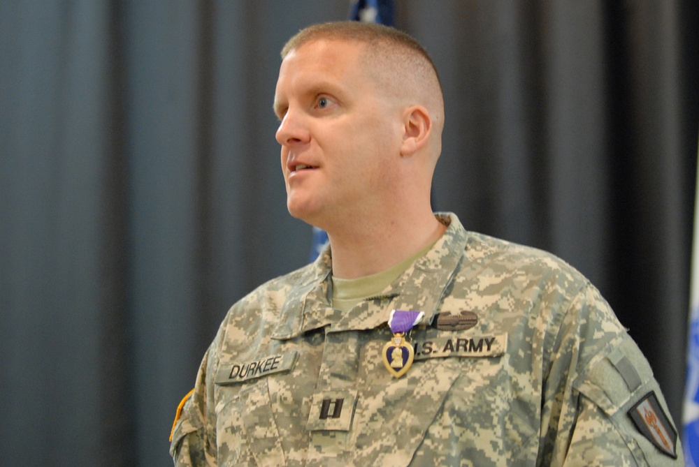 302nd MEB military policeman recieves Purple Heart