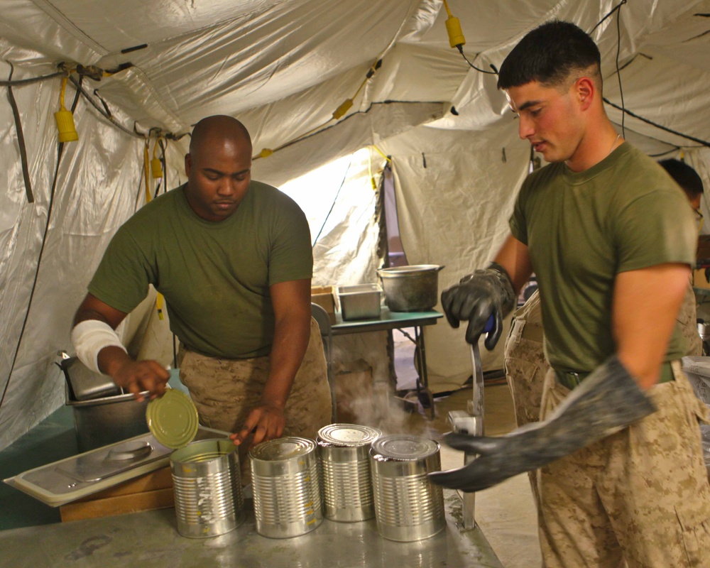 Mess hall Marines maintain 3rd Recon morale