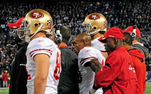 Soldier establishes unique bond with NFL team