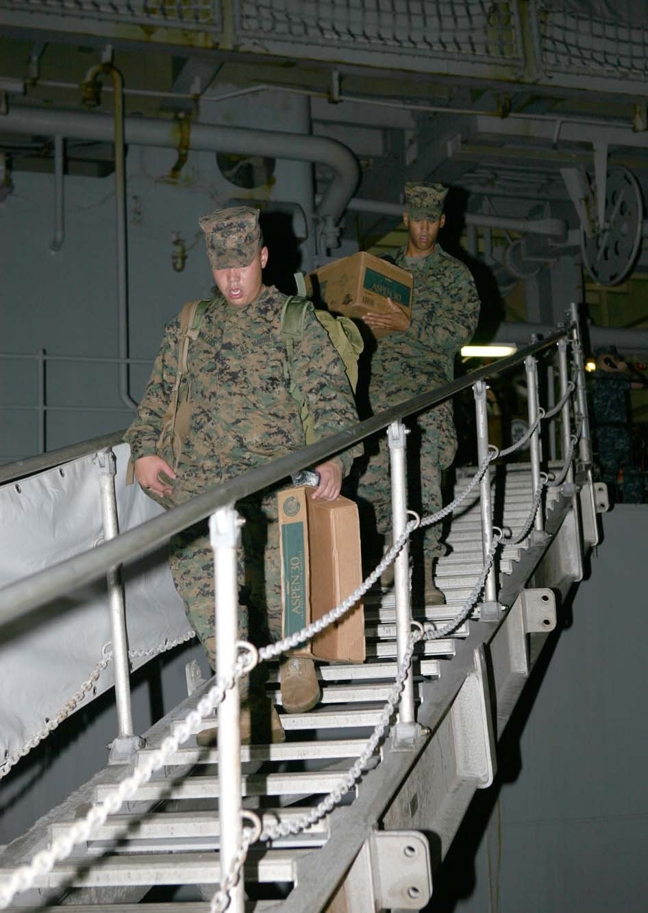 CLR-3, 9th ESB Marines depart to assist with flood relief efforts