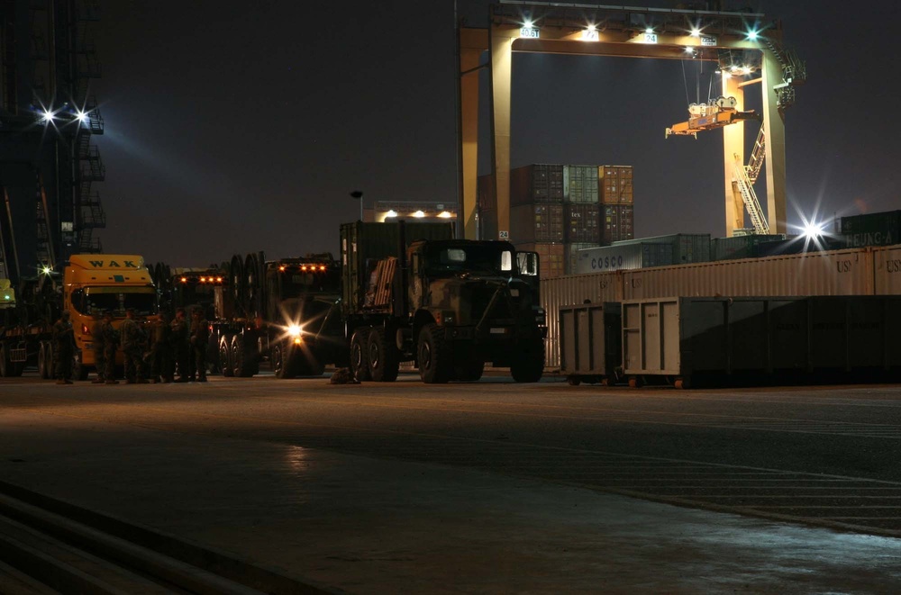 CLR-3, 9th ESB Marines depart to assist with flood relief efforts