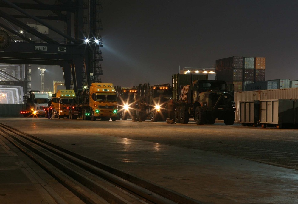 CLR-3, 9th ESB Marines depart to assist with flood relief efforts