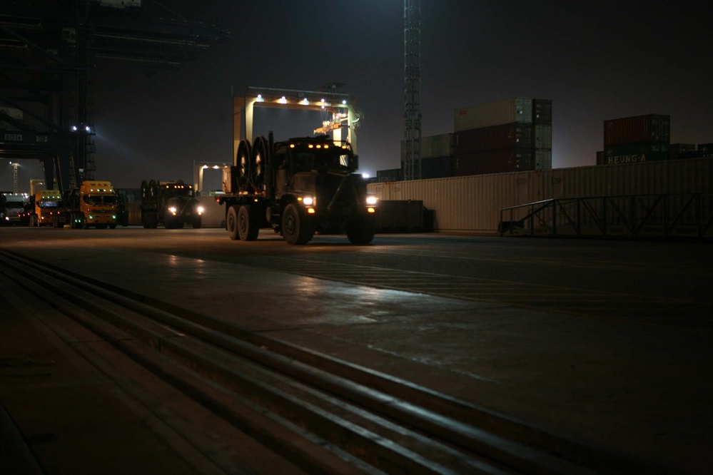 CLR-3, 9th ESB Marines depart to assist with flood relief efforts