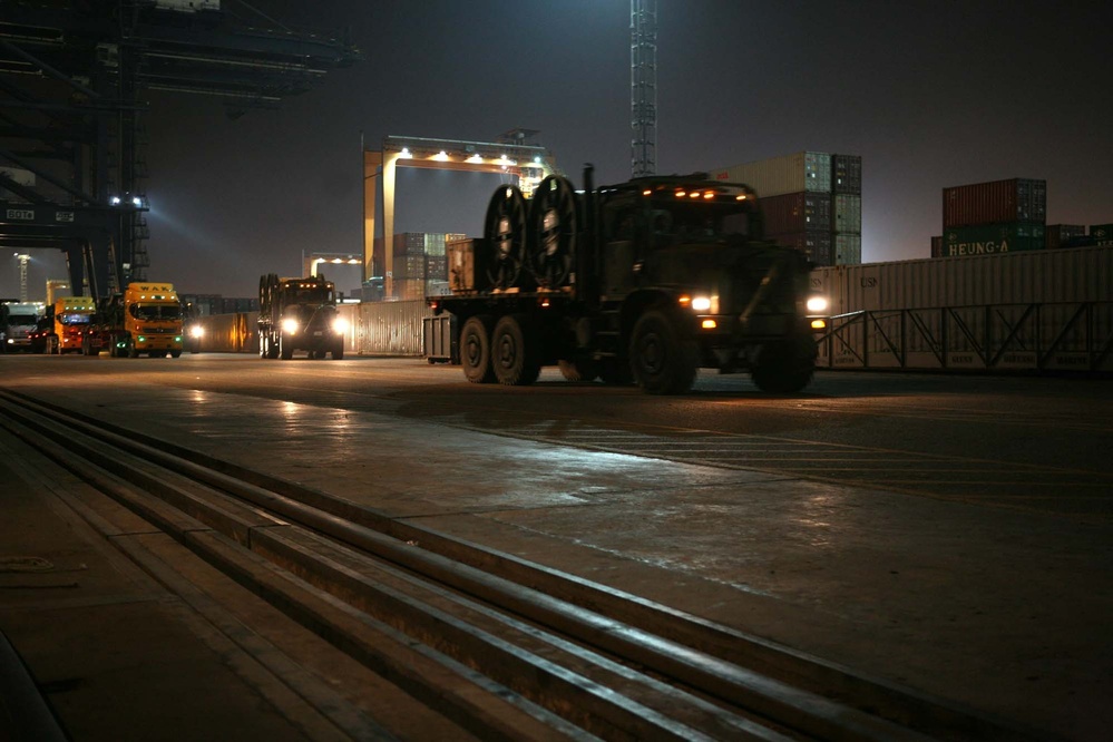 CLR-3, 9th ESB Marines depart to assist with flood relief efforts