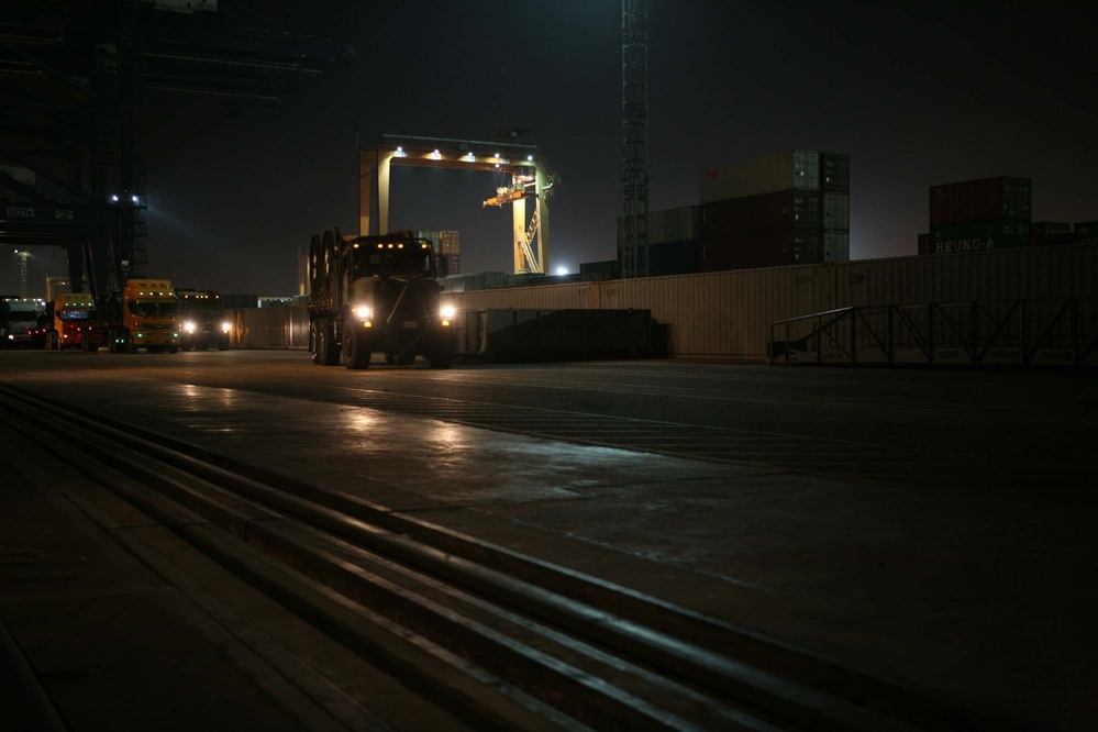 CLR-3, 9th ESB Marines depart to assist with flood relief efforts