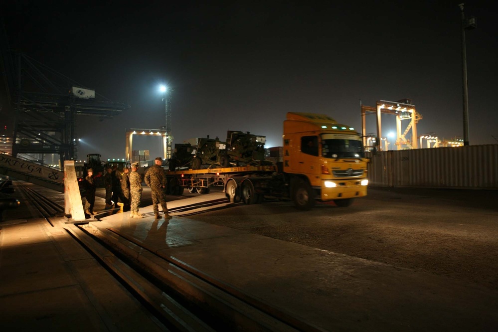 CLR-3, 9th ESB Marines depart to assist with flood relief efforts