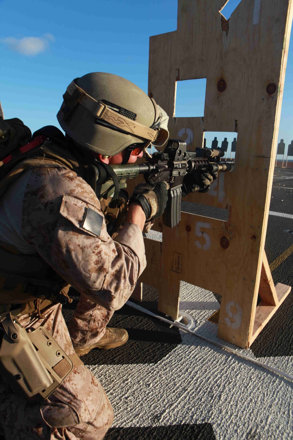 Eleventh Marine Expeditionary Unit conducts live-fire exercise