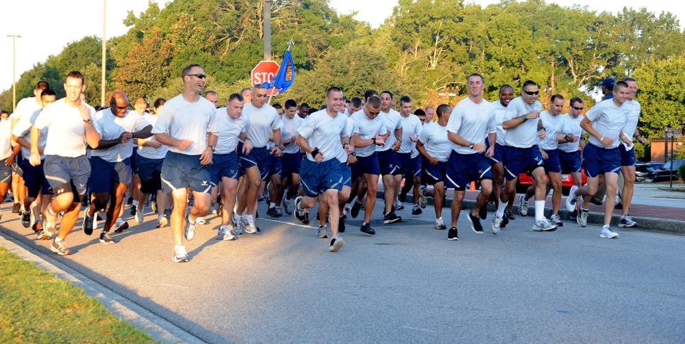 Airmen take part in Commander's Fitness Challenge