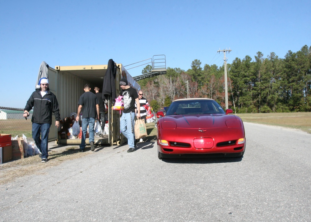 ‘Vette Dream: MCAS New River participates in toy run