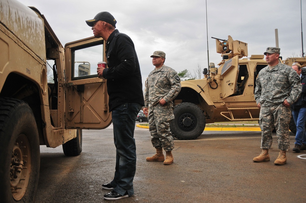 'Dancing with the Stars' winner revisits 101st, Fort Campbell