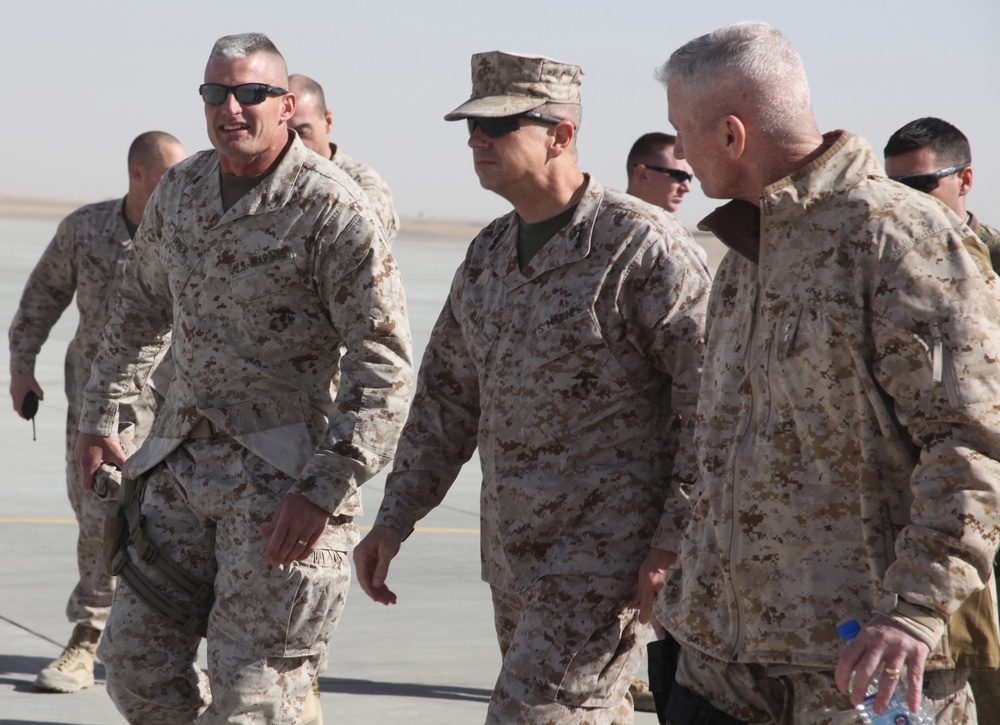 ISAF commander visits RCT-5