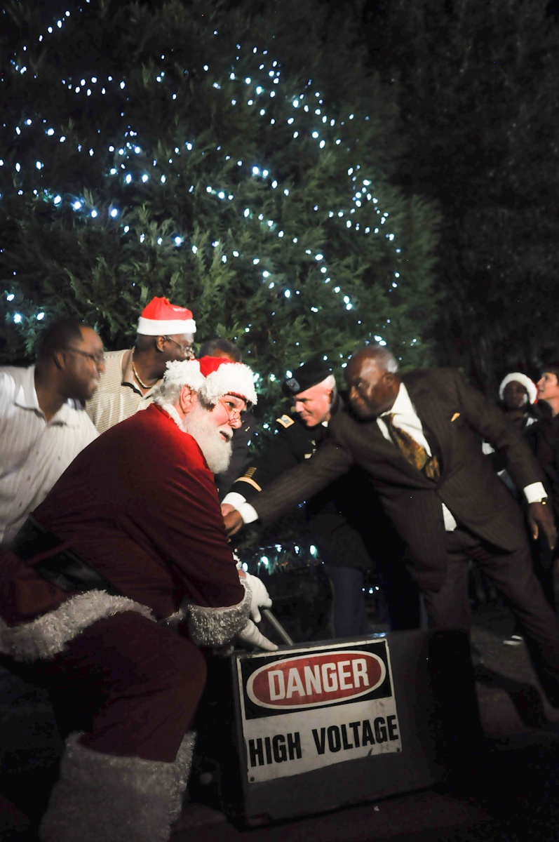 Soldiers, families and local businesses come together during Christmas in the Park