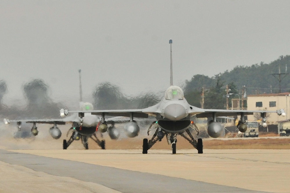 Kunsan displays power, teamwork with Elephant Walk