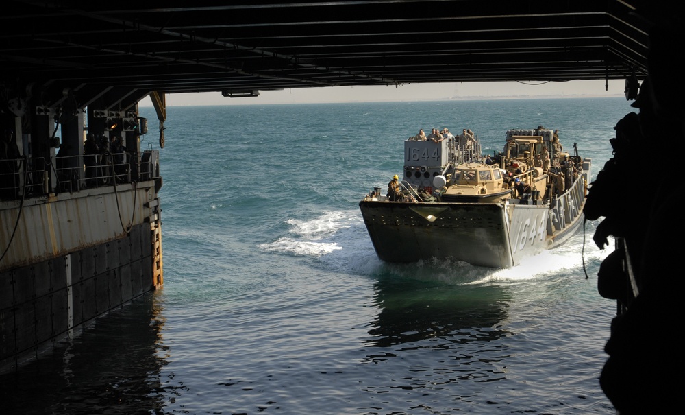 USS Whidbey Island in the Arabian Sea