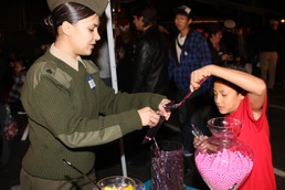Children meet Marines for Holiday with Heroes