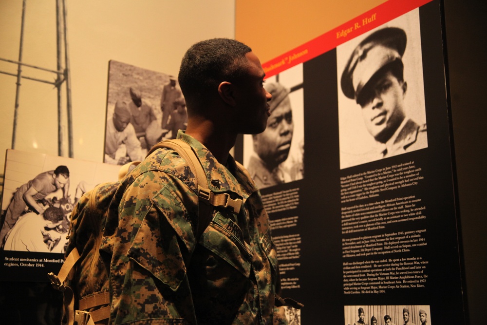 2nd LAAD takes holiday field trip to National Museum of United States Marine Corps