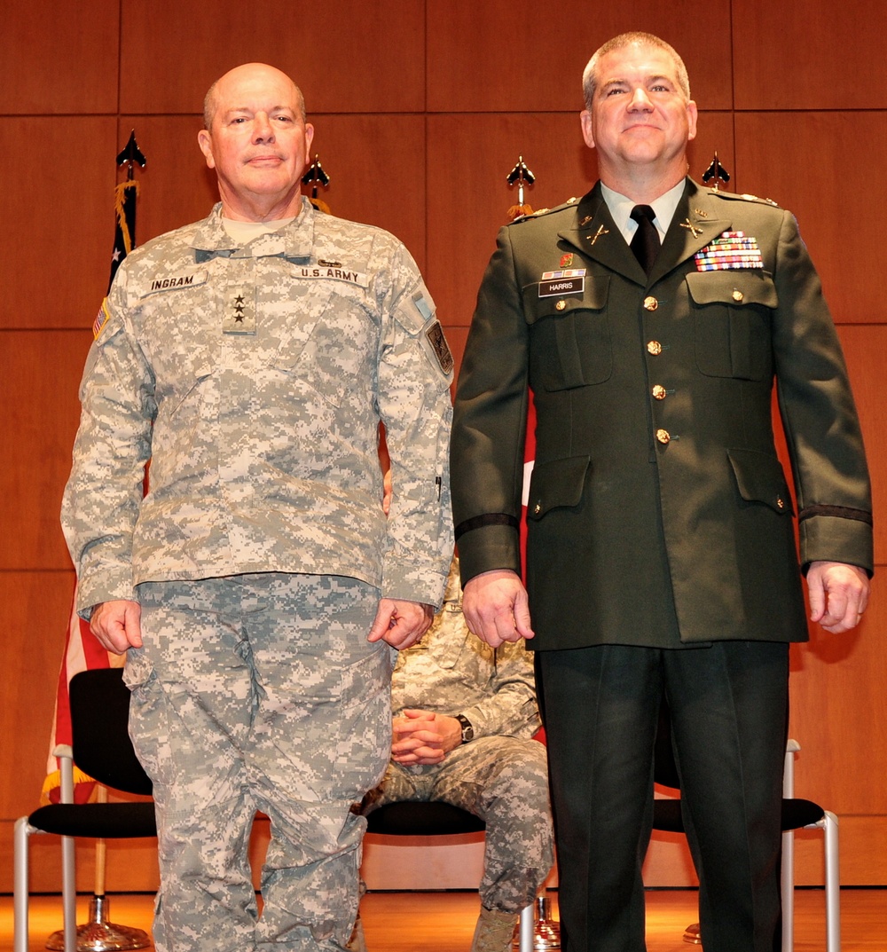 Lt. Gen. Ingram visits NC for Col. Harris' retirement