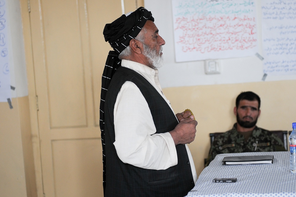 Zharay District Governor addresses Mullahs at Mullah Conference