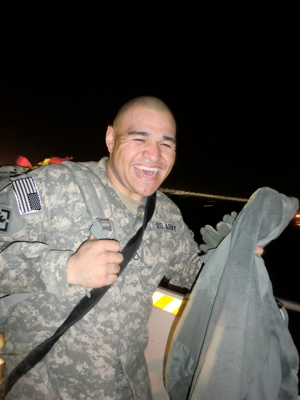 Soldiers from HHC, 326th Engineer Battalion redeploy