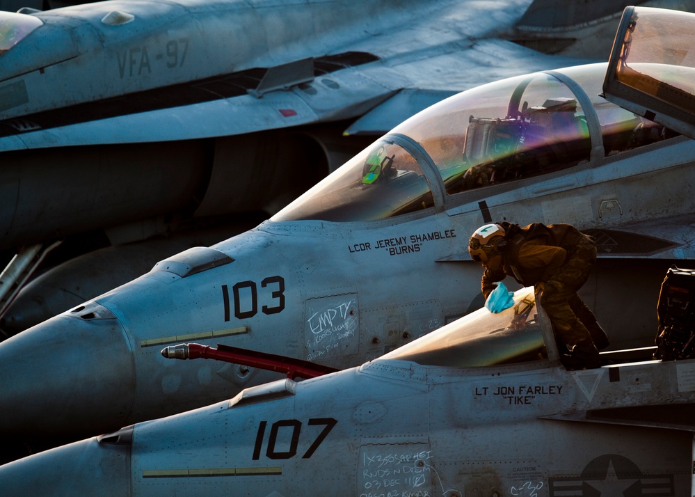 USS John C. Stennis action