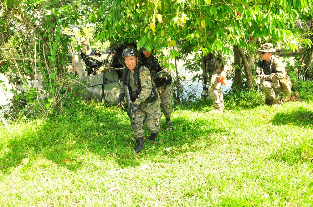 Amphibious Southern Partnership Station 2012