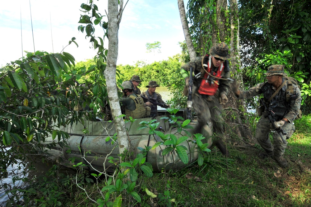 Amphibious Southern Partnership Station 2012