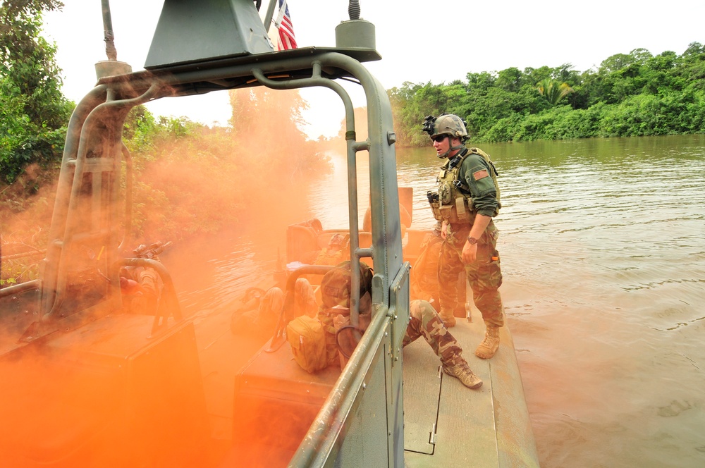 Amphibious Southern Partnership Station 2012