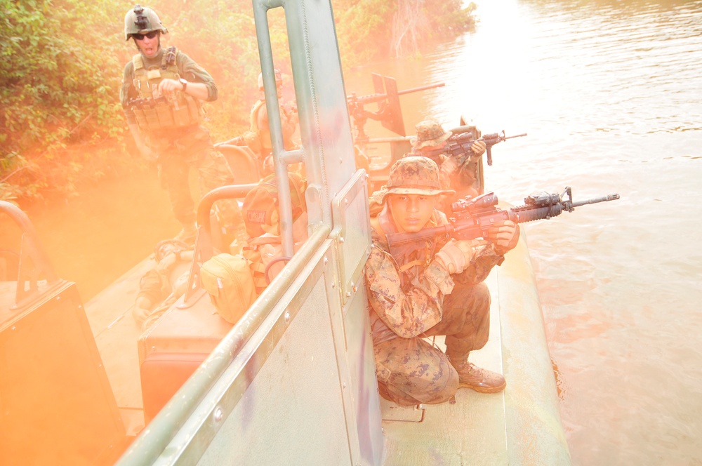 Amphibious Southern Partnership Station 2012