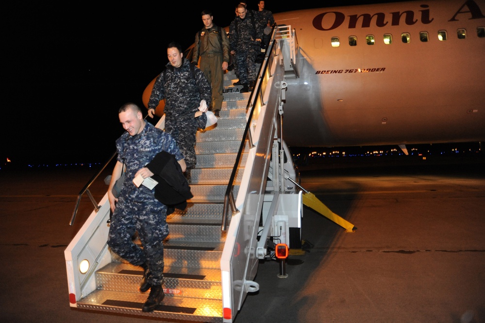 VP-1 sailors arrive at NAF Misawa