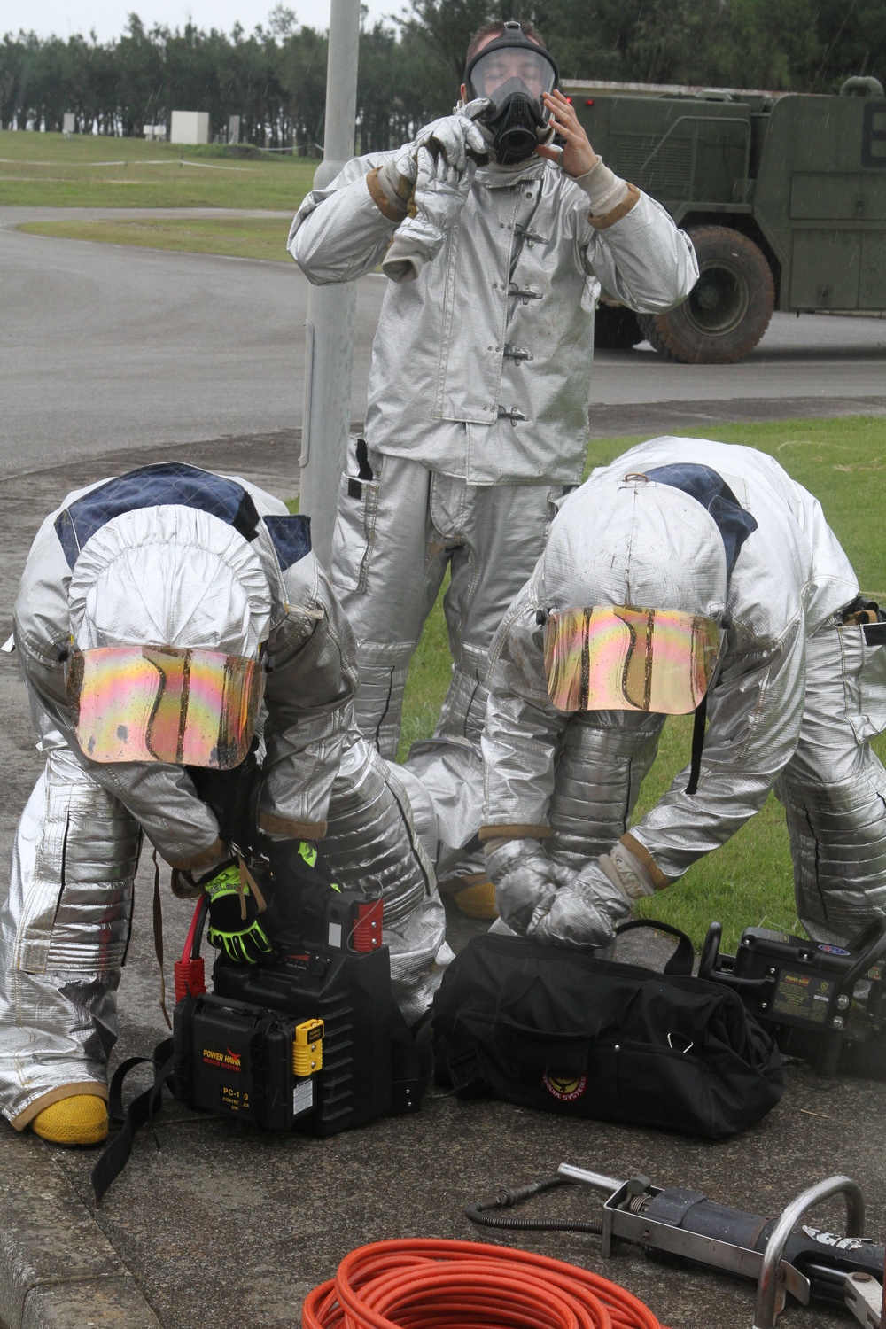 Aircraft rescue firefighters conduct training on Ie Shima