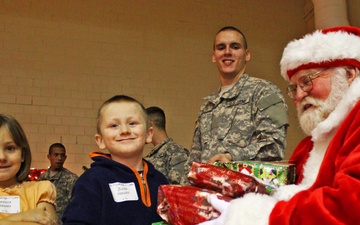 Soldiers bring hope and comfort to local families in need