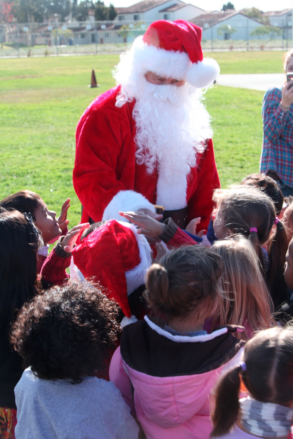 MAG 39 flies in Santa Claus