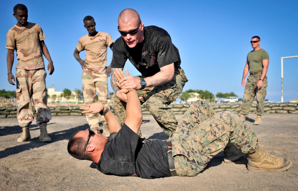 US Marines and Djiboutian GIGN forces exchange 'warrior ethos'