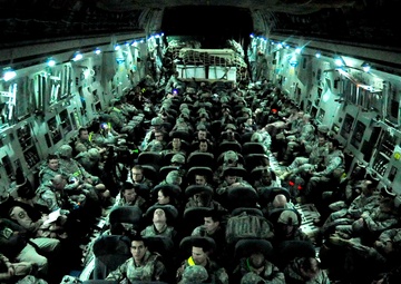 Last airmen flying out of Iraq