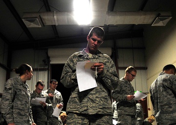 Last airmen flying out of Iraq